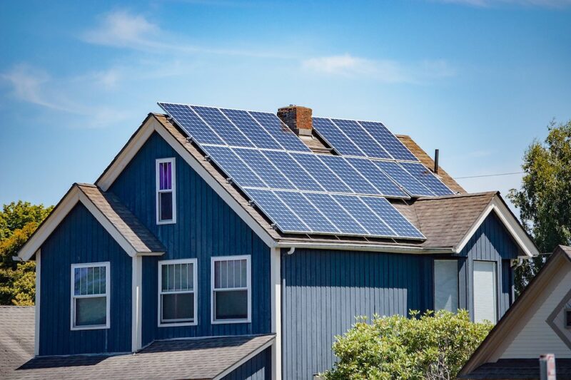 The Advantages of the Stockton Solar Battery –